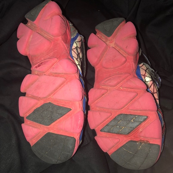 Stride Rite Spider-Man shoes - Picture 2 of 3